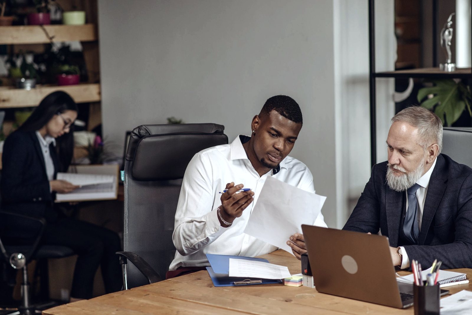 Échange entre professionnels de la comptabilité